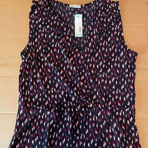 Beacon no sleeve shirt